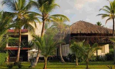 Hotel en Salamandra - Moñitos