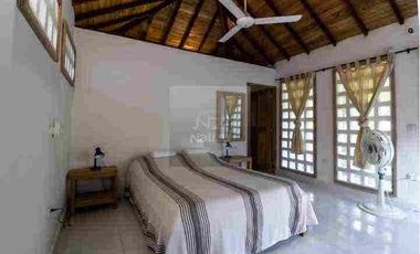 Hotel en Salamandra - Moñitos