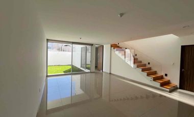 Juriquilla, Casa en renta en privada Colinas de Juriquilla, impecable, tiene todo!