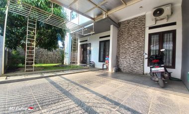 JUAL RUMAH MODERN dengan Desain Elegan Di Arcamanik Bandung