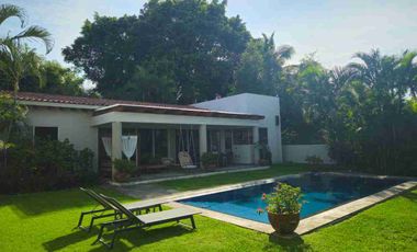 Venta de residencia en Palmira en una planta, vigilancia estricta