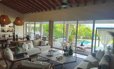 Venta de residencia en Palmira en una planta, vigilancia estricta