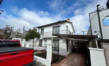 VENDE CASA 6D,4B,2E SECTOR CENTRO COMUNA DE CONCEPCION