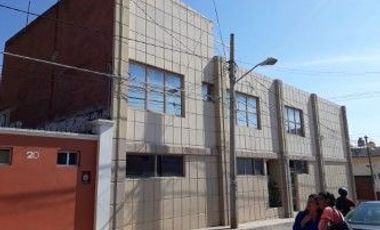 CLINICA EN VENTA EN JOCOTEPEC CENTRO, EN ESQUINA CON EQUIPO QUIRURGICO, CAMAS, ETC