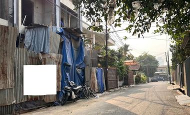 Dijual Rumah di Duri Kepa 3 Lantai Bebas Banjir Hadap Selatan Brand new Row Jalan 3 Mobil