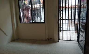 ALQUILO CASA BARRIO CIUDAD TALANGA