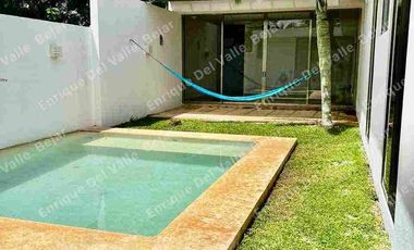 RENTA CASA DE UNA PLANTA EN PRIV CHOLUL