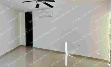 RENTA CASA DE UNA PLANTA EN PRIV CHOLUL