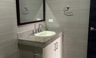 ALQUILO DEPARTAMENTO DE 2 DORMITORIOS CON BAÑOS PRIVADOS FRENTE A EL DORADO