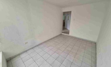 Departamento en primer piso de 67 m² 2 hab, 1 baño, sala y cocina en la Molina 🏡