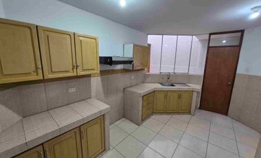 Departamento en primer piso de 67 m² 2 hab, 1 baño, sala y cocina en la Molina 🏡