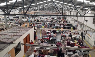 Oportunidad de Inversión, Bodega en venta, en Parque industrial 5 de Mayo, zona central de abastos Puebla