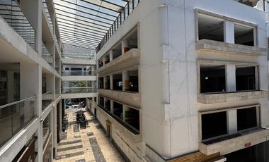 SE VENDE LOCAL COMERCIAL PLAZA JAZZ LOMAS DE ANGELOPOLIS
