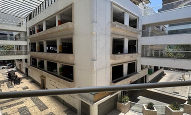 SE VENDE LOCAL COMERCIAL PLAZA JAZZ LOMAS DE ANGELOPOLIS