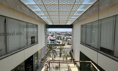 SE VENDE LOCAL COMERCIAL PLAZA JAZZ LOMAS DE ANGELOPOLIS