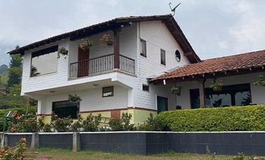 Casa Finca Campestre en Venta Copacabana Via Medellin Antioquia