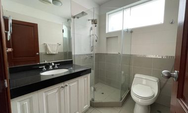 ALQUILO  LINDO PENTHOUSE DUPLEX EN CHACARILLA - SAN BORJA - 4 DORMITORIOS - 3 COCHERAS - FRENTE A PARQUE🌳
