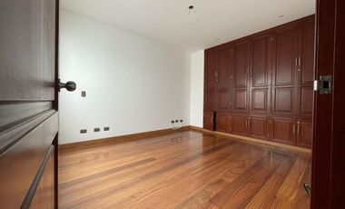 ALQUILO  LINDO PENTHOUSE DUPLEX EN CHACARILLA - SAN BORJA - 4 DORMITORIOS - 3 COCHERAS - FRENTE A PARQUE🌳