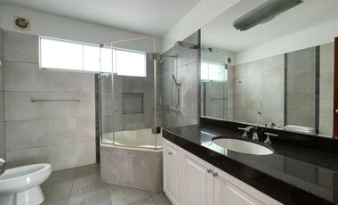 ALQUILO  LINDO PENTHOUSE DUPLEX EN CHACARILLA - SAN BORJA - 4 DORMITORIOS - 3 COCHERAS - FRENTE A PARQUE🌳