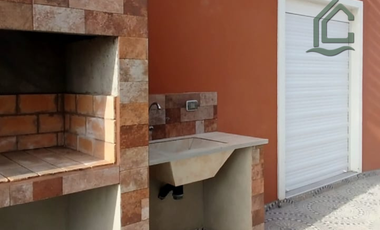 Vendo Casa en PH a Estrenar. Barrio Cerrado (sin Expensas). Dos Dormitorios. Entrada Para Vehículo. Patio. Parrilla.Una Sola Planta. Se Entrega Amueba