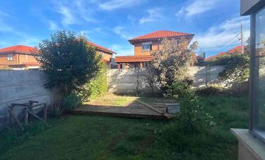 SE ARRIENDA CASA EN VIÑEDOS DEL VALLE,  A PASOS DE AVENIDA LAS RASTRAS,TALCA