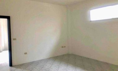 LAS GARZAS, junto al  San Marino alquilo nueva SUITE
1er piso escaleras $550