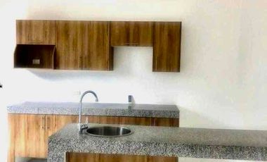 LAS GARZAS, junto al  San Marino alquilo nueva SUITE
1er piso escaleras $550