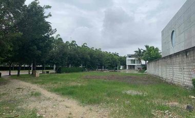 PENINSULA , Isla Mocolí Via Samborondón Km 6
Vendo terreno en zona muy exclusiva con área de 766,88 m2, $498.472