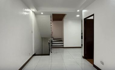 Townhouse For Sale in Sta. Mesa, Manila