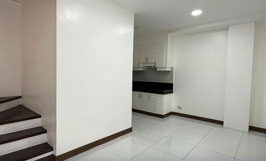 Townhouse For Sale in Sta. Mesa, Manila