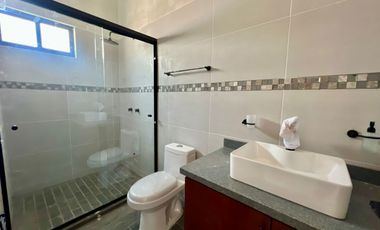 Casa de venta en Comala, a2 cuadras de Avenida Parotas, Real de Comala