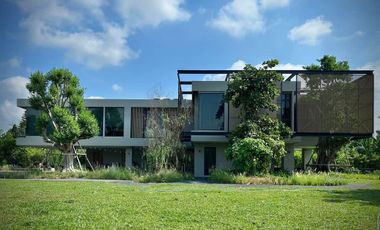 More Than a Home — A Sanctuary of Inspiration and Relaxation  For Sale: A Luxurious Riverside Vacation Home in Ayutthaya Modern, elegant