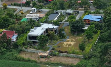 More Than a Home — A Sanctuary of Inspiration and Relaxation  For Sale: A Luxurious Riverside Vacation Home in Ayutthaya Modern, elegant