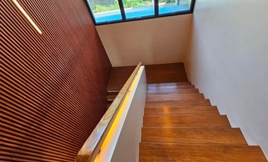 LUXURIOUS SINGLE DETACHED HOUSE AND LOT IN BF HOMES PARANAQUE CITY