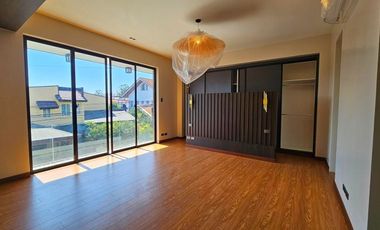 LUXURIOUS SINGLE DETACHED HOUSE AND LOT IN BF HOMES PARANAQUE CITY