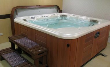 Ayala Heights 5 Bedroom House and Lot For SALE in Quezon City