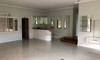 RH144 FOR RENT Renovated Bungalow with Guest House in White Plains, Quezon City