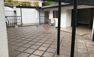 RH144 FOR RENT Renovated Bungalow with Guest House in White Plains, Quezon City
