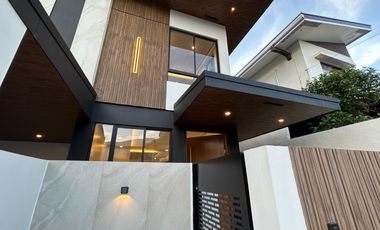 3 Level Towering Beauty in BF Homes Paranaque