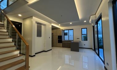 3 Level Towering Beauty in BF Homes Paranaque