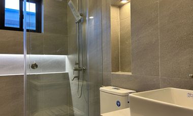 3 Level Towering Beauty in BF Homes Paranaque