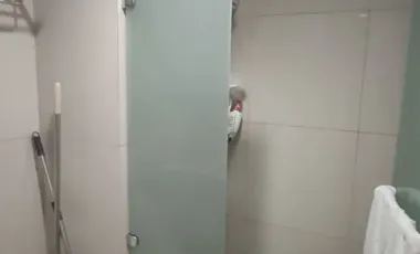 Just Bring Your Luggage! Fully Furnished Studio in Twin Oaks Place | Steps to Shaw MRT