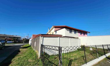 AMPLIA CASA ESQUINA  EN DENAVISUR, TALCAHUANO.