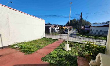 AMPLIA CASA ESQUINA  EN DENAVISUR, TALCAHUANO.