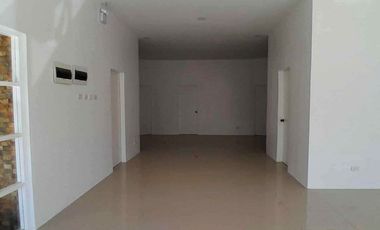 FOR RENT 5 BEDROOM HOUSE IN LAPU LAPU CITY