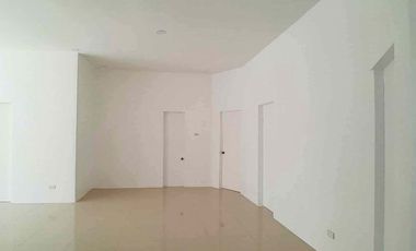 FOR RENT 5 BEDROOM HOUSE IN LAPU LAPU CITY