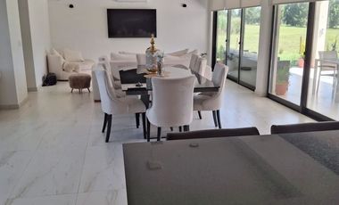 Venta Terralagos Casa 6 ambientes Canning