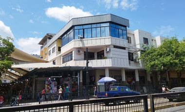 EDIFICIO COMERCIAL EXCELENTE UBICACION CORAZON DE LA BAHIA