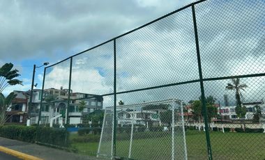 Casa esquinera en Urbanización Banco de Fomento