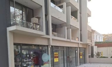 Pedro De Valdivia / Sucre Local Comercial Excelente Barrio